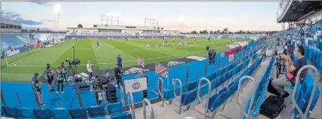  ??  ?? Panorámica del Di Stéfano antes del partido que el Madrid jugó con el Eibar a la vuelta del fútbol.