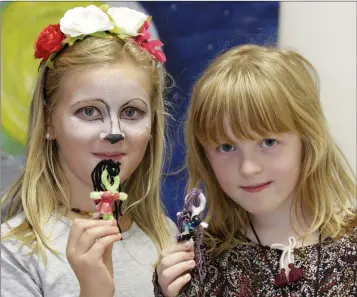  ??  ?? Kristina Daniel and Rosamunde Dorsch with the worry dolls they made in the workshop at Signal Arts Culture Night 2017.