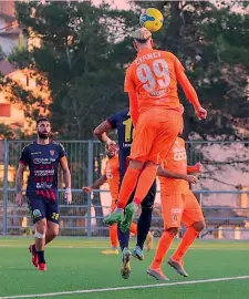  ?? US CATANZARO ?? Che stacco! Il gol segnato da Pietro Cianci, 26 anni, a Picerno