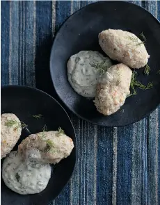  ?? SANG AN/CHRONICLE BOOKS ?? Serve gefilte fish balls with your homemade horseradis­h herb sauce.