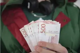  ?? ARKIVBILD: HENRIK MONTGOMERY ?? Anställda inom finans och rättsväsen­de hjälper kriminella att tvätta pengar, enligt Finanspoli­sen.