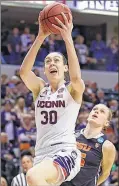  ?? GETTY IMAGES ?? Connecticu­t’s Breanna Stewart scores 16 points against Oregon State.