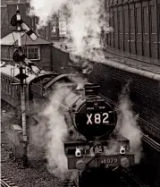  ??  ?? No. 4079 Pendennis Castle heads the ‘Talyllyn Railway Special' out of Wolverhamp­ton Low Level station on September 25, 1965.
MORTONS RAILWAY MAGAZINE ARCHIVE/LA NIXON