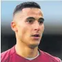  ??  ?? RIGHT RON : El Ghazi