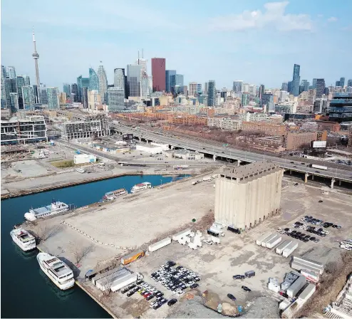  ?? SIDEWALK TORONTO VIA AP ?? This currently rundown section of the Toronto lakefront could be transforme­d into one of the most highly wired places on the planet if a plan by Google’s parent company goes ahead.