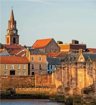  ??  ?? Golden borderland: Berwick’s battlement­s and town hall spire (1760)