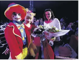  ?? (Photo Patrice Lapoirie) ?? La princesse Stéphanie a assisté au spectacle de l’école de cirque « Tous en piste » de Tourrette-Levens.