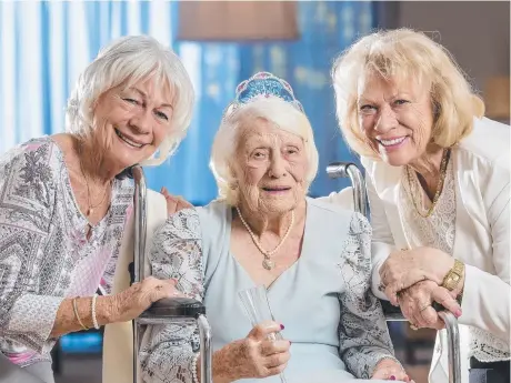  ?? Picture: JERAD WILLIAMS ?? Mary Atkinson celebratin­g her 100th birthday with her daughters Helen Free, 72, and Janet Mulcahy, 76.