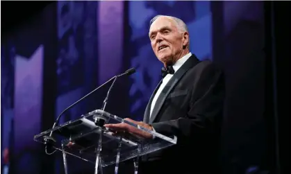  ?? Photograph: Dylan Burns/AFL Photos/Getty Images ?? Neil Kerley addresses the room at the 2019 Australian Football Hall of Fame dinner at Crown Palladium.