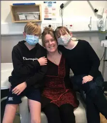  ?? ?? above Mckenzie-Mclean with her children Travis and Morgan at Dunedin Hospital.