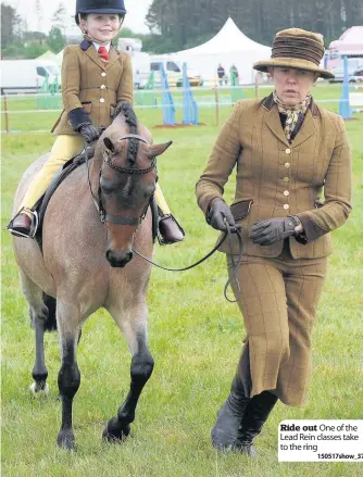  ??  ?? Ride out One of the Lead Rein classes take to the ring
150517show_ 37