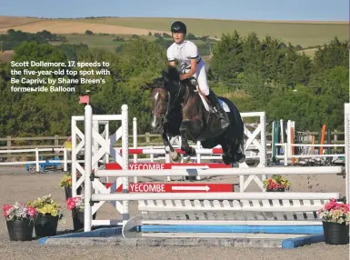  ??  ?? Scott Dollemore, 17, speeds to the five-year-old top spot with Be Caprivi, by Shane Breen’s former ride Balloon