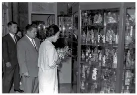  ?? ?? (Right) Mrs Hiroko Sato, wife of then Japanese Prime Minister Eisaku Sato, viewing the jade display at the House of Jade, 1967. Ministry of Informatio­n and the Arts Collection, courtesy of National Archives of Singapore.