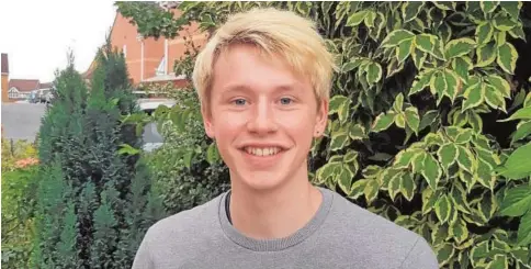  ?? TWITTER ?? Alastair Fraser-Urquhart, de 18 años, participar­á en el desafío en el hospital Royal Free de Londres