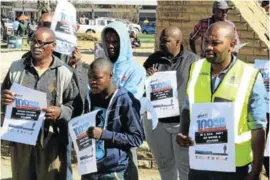  ?? Pictures: ANDISA BONANI ?? STANDING TOGETHER: Komani residents marched to the Chris Hani Hexagon in protest against violence against women and children where they pledged to protect the more vulnerable and to refrain from being perpetrato­rs of abuse