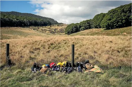  ?? PHOTOS: BRADEN FASTIER/FAIRFAX NZ ?? A rescue operation underway at Harwoods Hole in Takaka Hill yesterday after a woman fell in the cave system.