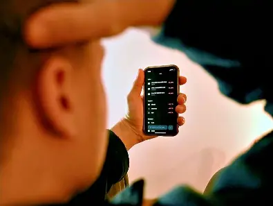 Finanzgesc­häfte per Handy-App: Erfolgsmod­ell oder Zocker-Falle ...
