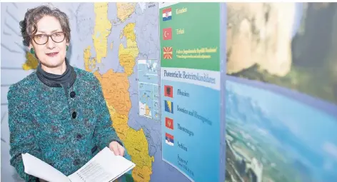  ?? FOTO: GEORG SALZBURG ?? Ruth Harte ist seit 1991 Europa-Beauftragt­e des Rhein-Kreises Neuss.