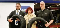  ??  ?? Back in business Provost Helen Moonie reopened Kwik Fit