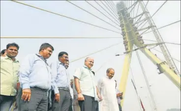  ?? SANCHIT KHANNA/HT PHOTO ?? Deputy CM Manish Sisodia during an inspection of Signature Bridge on Friday ahead of its inaugurati­on.