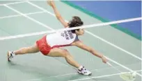  ?? Agence France-presse ?? Nozomi Okuhara of Japan returns a shot to compatriot Akane Yamaguchi during their singles semi-final of the Korea Open in Seoul on Saturday.