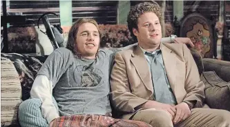  ?? DARREN MICHAELS THE ASSOCIATED PRESS ?? James Franco, left, plays a drug dealer and Seth Rogen a pot lover in the 2008 film "Pineapple Express."