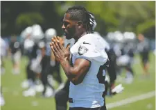  ?? ERIC RISBERG/THE ASSOCIATED PRESS/FILES ?? Wide receiver Antonio Brown remains a selfish, distractin­g, annoying presence for the Oakland Raiders following nine years of melodrama in Pittsburgh, John Kryk writes.