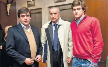  ??  ?? ‘GENERACIÓN ALONSO’. Marcos Alonso ‘El Pichón,’ Marquitos y Marcos Alonso III, la saga continúa.