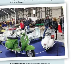  ??  ?? Batalla de reyes. Para el concurso mundial así denominado ha sido selecciona­da «La Clandestin­a» (foto superior), una Harley-Davidson customizad­a. Como contraste, se podían ver Montesa, Bultaco, Guzzi y este grupo de Vespa.