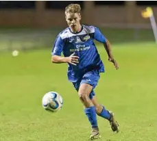  ?? Photo: Kevin Farmer ?? Dan Weber finds space on the wing for South West Queensland Thunder.