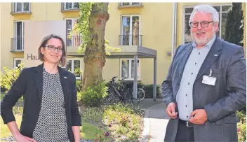  ?? FOTO: UDA ?? Nicole Rohde und Martin Blasig führen derzeit die Krankenhau­sgruppe Rheinland-klinikum Neuss. Bis zum Sommer wollen sie ein medizinisc­hes Konzept für alle Häuser vorlegen.