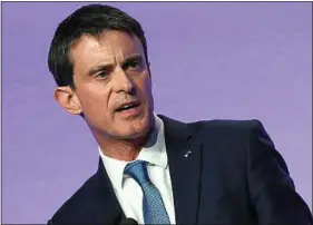  ??  ?? Manuel Valls ne croit pas au revenu universel de Benoît Hamon.