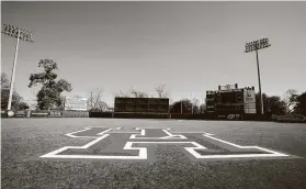  ?? Thomas B. Shea / Contributo­r ?? The Astros are in discussion­s with UH about using the school’s baseball facility as an alternate training site. UH is only four miles from Minute Maid Park.