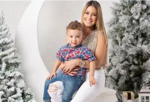  ?? VIÚmASter FotogrAFÍA. ?? La presentado­ra Thais Alfaro con Jonathan Josué, su primer hijo. Actualment­e tiene 4 años de edad.