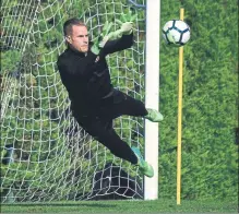  ?? FOTOS: FCB ?? Ter Stegen ya vuela El portero alemán inició los entrenamie­ntos tras sus vacaciones posteriore­s a la Copa Confederac­iones