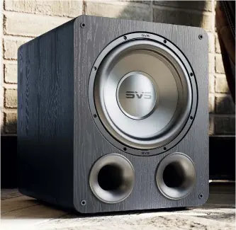  ??  ?? Die Kraft der zwei Ports:
Die Bassreflex-Ports des PB-1000 Pro zeigen nach vorne, sodass der Subwoofer wandnah aufgestell­t werden kann. Tipp: Der PB (Ported) eignet sich besser fürs Heimkino, der SB (Sealed) macht bei Musik eine gute Figur.