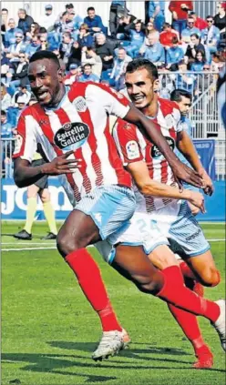  ??  ?? El Hacen celebra el gol de la victoria del Lugo.