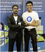  ??  ?? Muniandy (left) and Gunasagara­n participat­ing in the Schlumberg­er Ocean Plug-in Competitio­n.