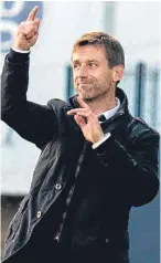  ??  ?? Dundee boss Neil McCann issues instructio­ns from the sidelines.