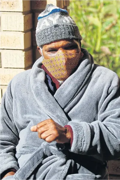  ?? Picture: MICHAEL PINYANA ?? AFRAID OF DYING: This pensioner, who is a cancer patient, has been waiting to see a specialist since March. “We will die. This is scary,” he said.