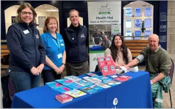  ?? ?? RSABI Health Hut at Thainstone last week with representa­tives from Parkinson’s Scotland