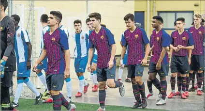  ?? FOTO: GERARD FRANCO ?? Barcelona y Espanyol disputaron en la Dani Jarque uno de los mejores partidos que se pueden ver en el fútbol base nacional