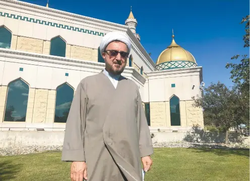  ?? FABIEN DEGLISE LE DEVOIR ?? Pour l’imam Ibrahim Kazerooni, les commémorat­ions du 11 Septembre, qui approchent, pourraient bien raviver certains sentiments négatifs envers la communauté Arabo-Américaine. Mais pas autant qu’à chaque élection, où les Arabes, avancet-il, qu’ils vivent ici ou viennent d’ailleurs, redevienne­nt des boucs émissaires.