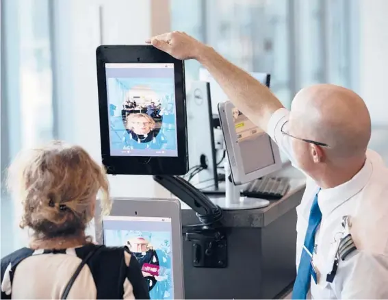  ?? ?? A traveler undergoes a facial recognitio­n screening at Dulles Internatio­nal Airport in Dulles, Virginia. RAY WHITEHOUSE/THE NEW YORK TIMES 2018