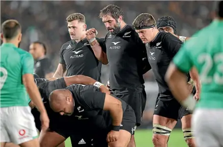  ?? GETTY IMAGES ?? From left, Dalton Papalii, Sam Whitelock and Scott Barrett prepare for a scrum during the first test at Eden Park.