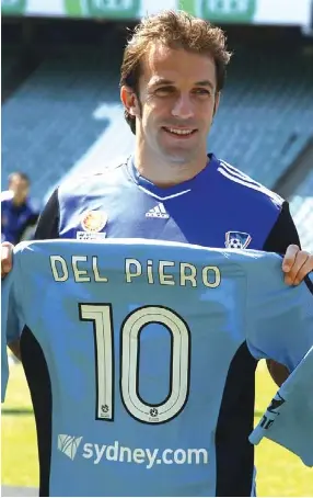 Del Piero gets his No 10 jersey from Sydney FC - PressReader