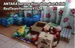  ??  ?? ANTARA barang disumbangk­an kelab RedTeamYam­ahaY15ZR.