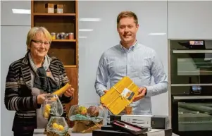  ?? Foto: Wiehler ?? Susanne und Stefan Wiehler im neuen Küchenstud­io in der Merowinger­straße 1 in Zusmarshau­sen. Am Samstag wird das Studio eröffnet.