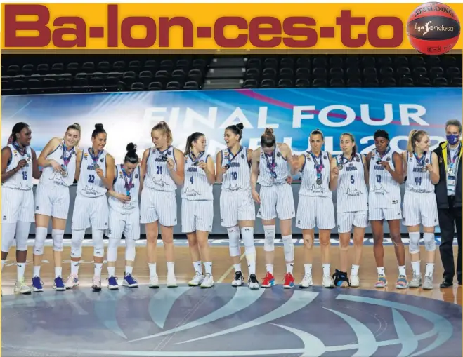  ??  ?? Umo Dieng, Bella Alarie, Nikolina Milic, Silvia Domínguez, Emese Hof, Leo Rodríguez, Marica Gajic, Katie Samuelson, Andrea Vilaró, Maite Cazorla, Tiffany Hayes y Karlie Samuelson.