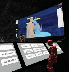  ?? Foto: VTheater/Marcel Karnapke ?? Nur in der Virtual Reality: »Cyberballe­tt«